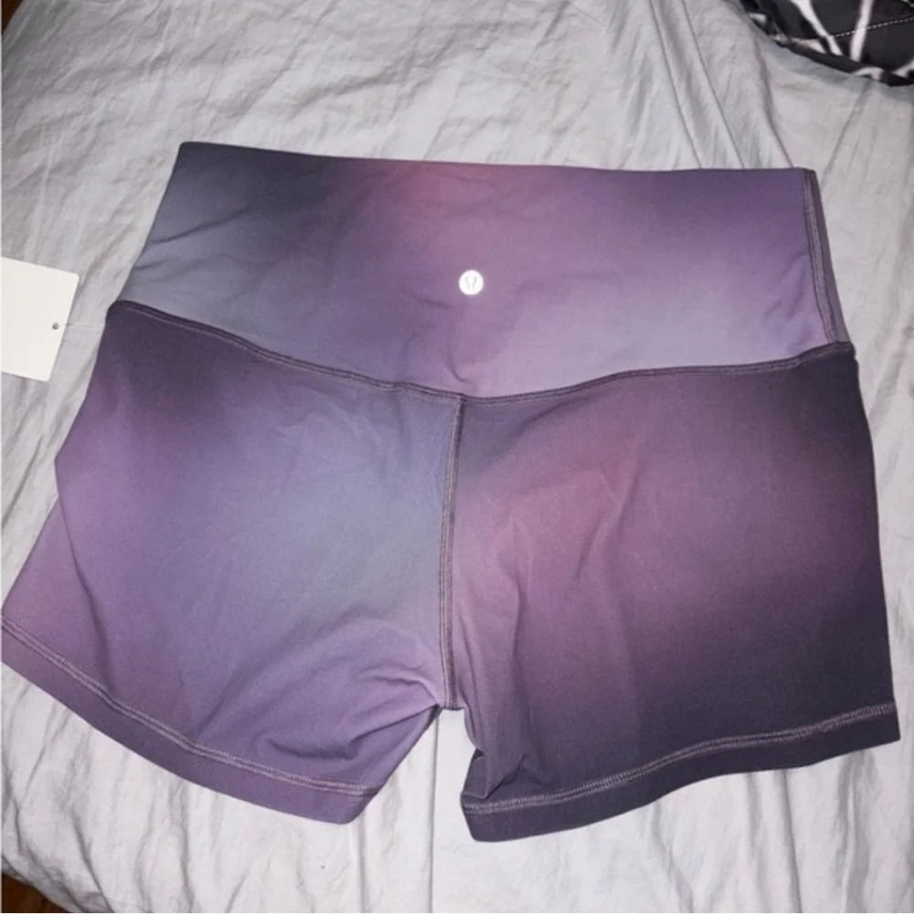 NWT Lululemon align Purple Ombre High Rise Athletic Shorts - Picture 3 of 4